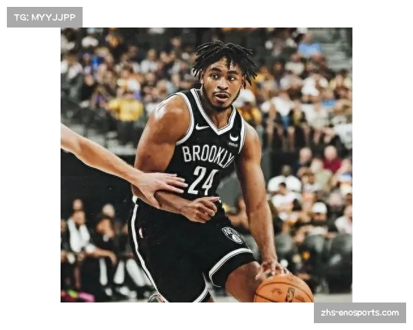 篮网托马斯突破内线遭遇封堵，分球外线布里奇斯调整后出手超时